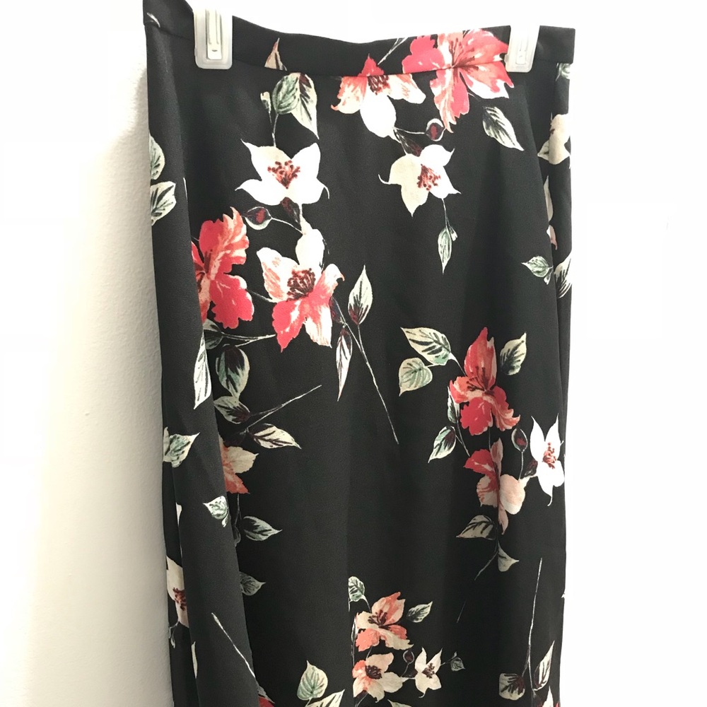 Knee length Van Heiden floral skirt